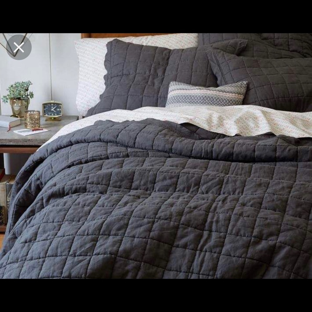 West Elm Queen linen quilt +shams
